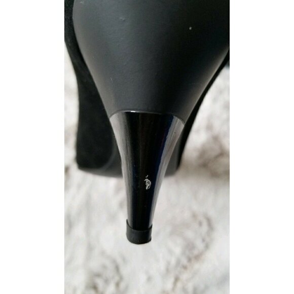 Bruno Magli Black Short Heels Velvet Shine Tip - Picture 10 of 10